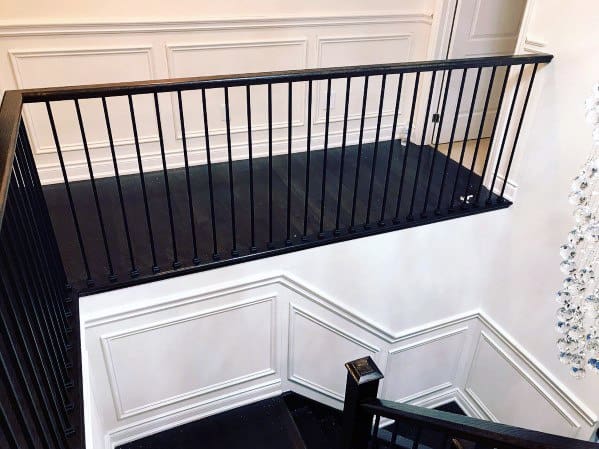 staircase chair rail 