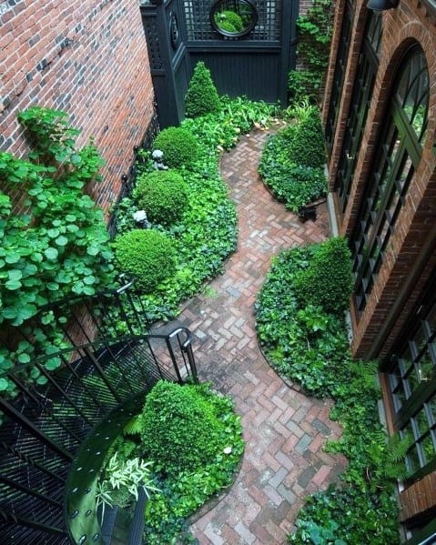 Stunning Backyard Brick Walkway Designs