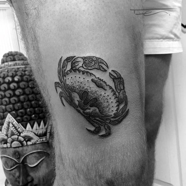 Thigh Crab Tattoo On Gentleman
