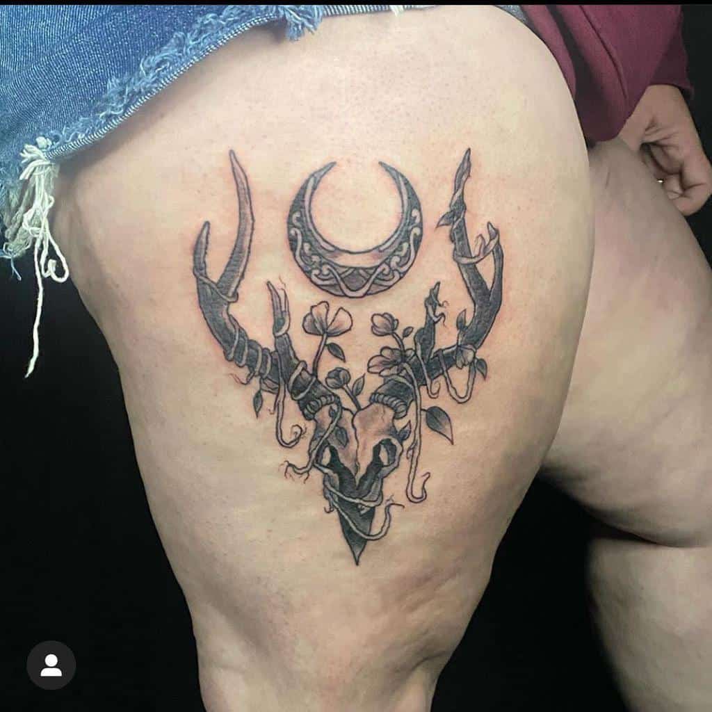 thigh deer skull tattoo tattoonouvelle