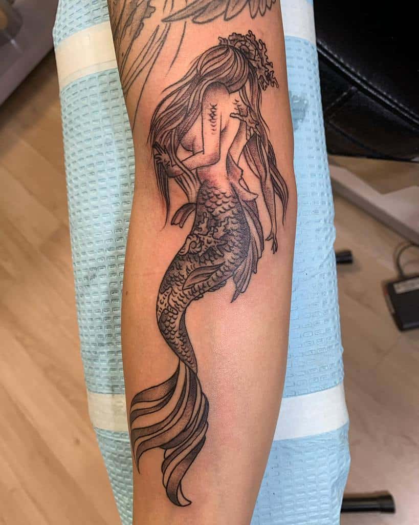 underwater-black-grey-mermaid-tattoo-fishymarc