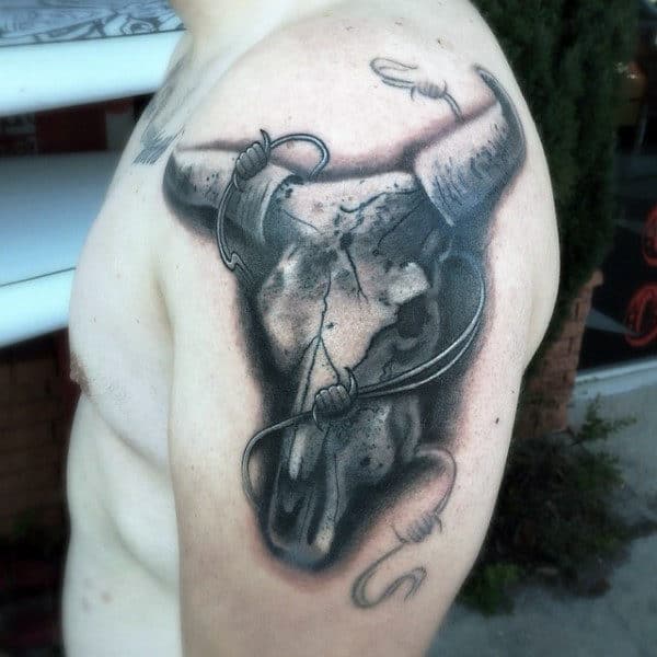Upper Arm Realistic Guys Bull Skull Tattoo Inspiration