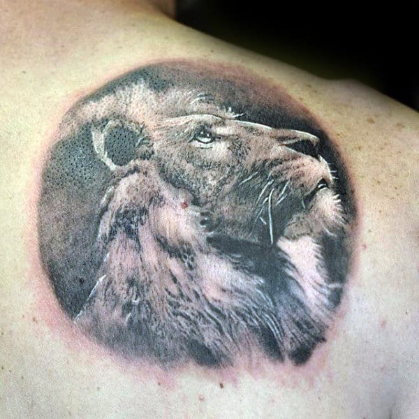Upper Back Circle Lion Mens Watercolor Tattoo Deisgns