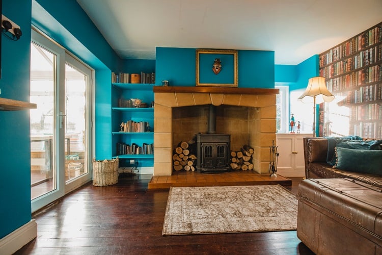 Vibrant Living Room Mantel Decor Ideas