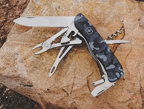 Victorinox Skipper Navy Camouflage Pocket Knife Review