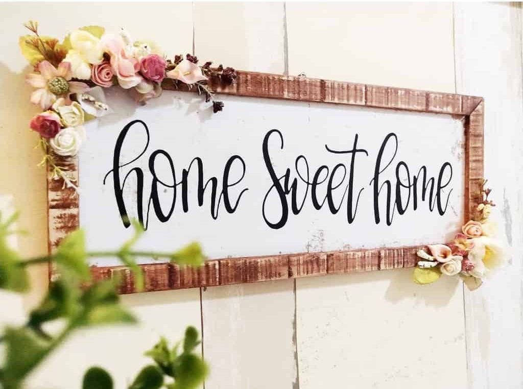home sweet home wood sign with flowers 