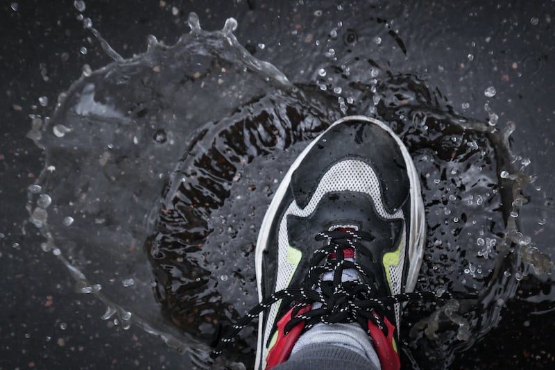10 Best Waterproof Sneakers for Men
