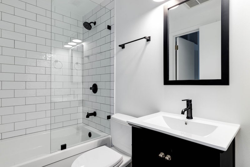 52 White Bathroom Ideas