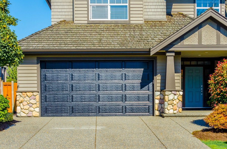 traditional panel garage door 