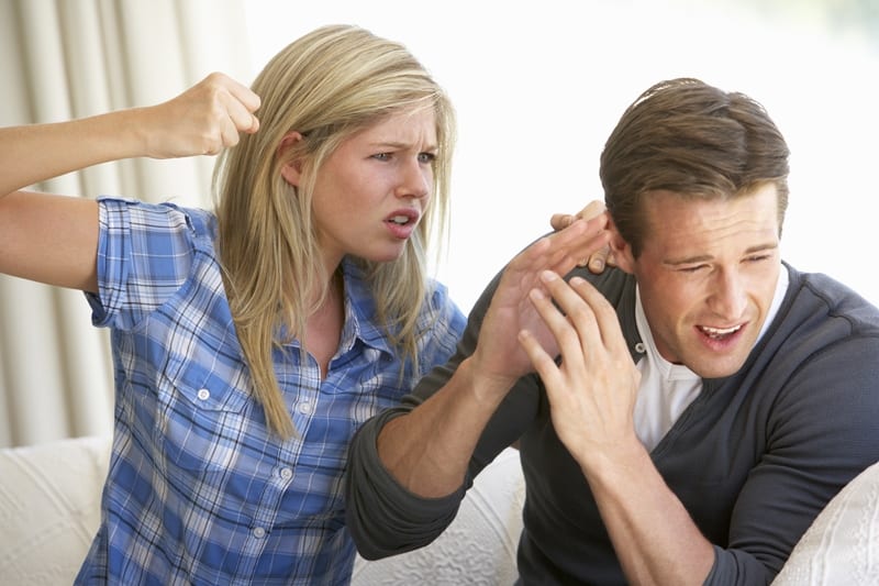 woman treat violent to her partner