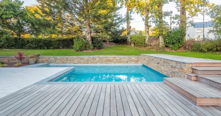 Discover Innovative Pool Deck Ideas for a Fresh Look