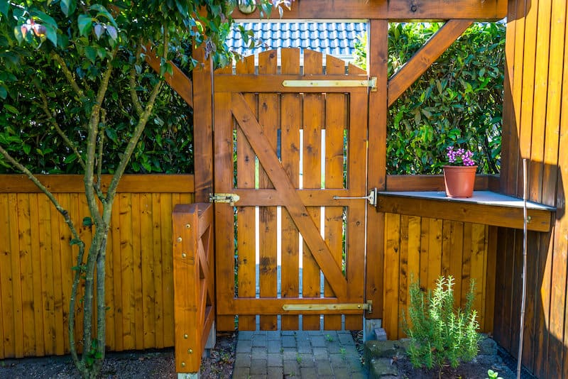 32 Wooden Gate Ideas