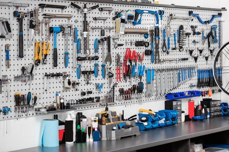 Woman in Real Life: Garage Organization - DIY Pegboard Tool