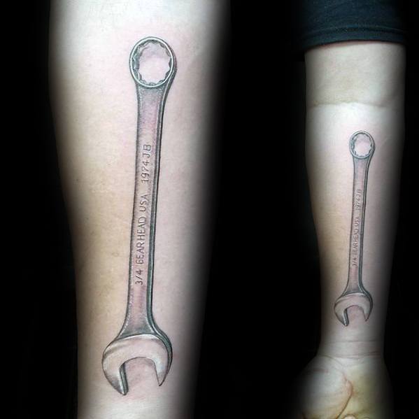 60 Wrench Tattoo Designs für Männer – Tool Ink Ideen - Mann Stil | Tattoo | Wrench  tattoo, Tattoo designs men, Tool tattoo